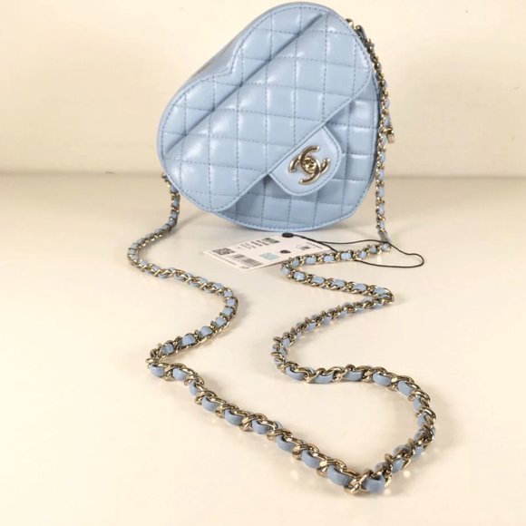 Chanel Heart Bag - Picture 3 of 4
